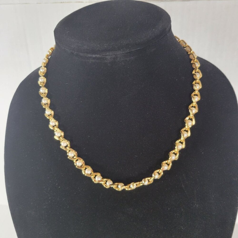 Napier Gold Faux Pearl Classic Mobwife Interlocking Chain 17" Chocker Necklace